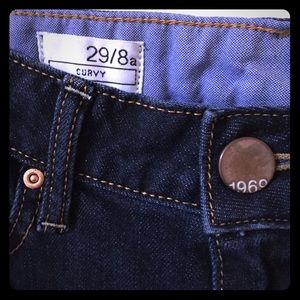 Gap Curvy Bootleg Cut Jeans NWOT